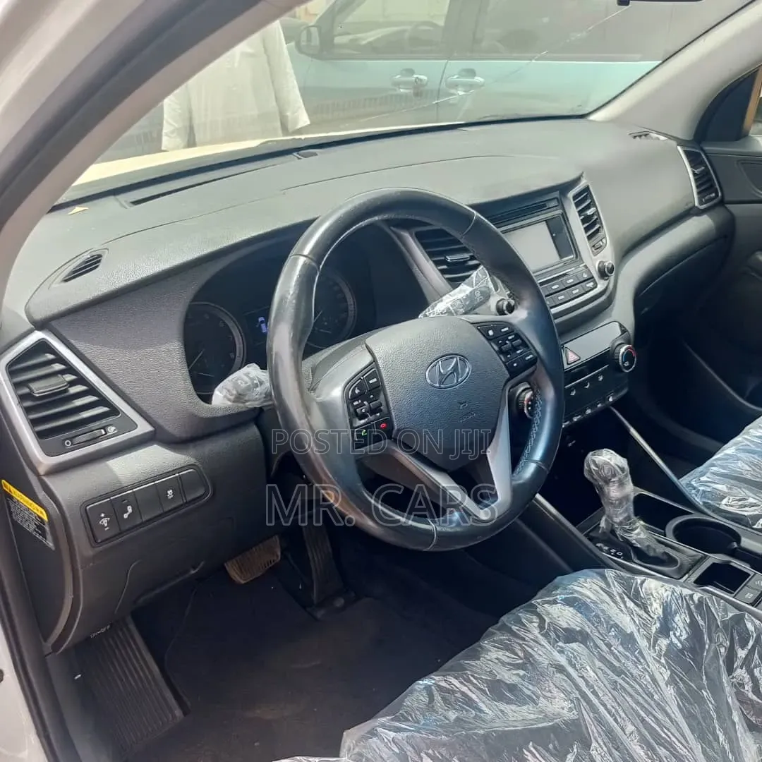 Hyundai Tucson SE AWD 2014 White