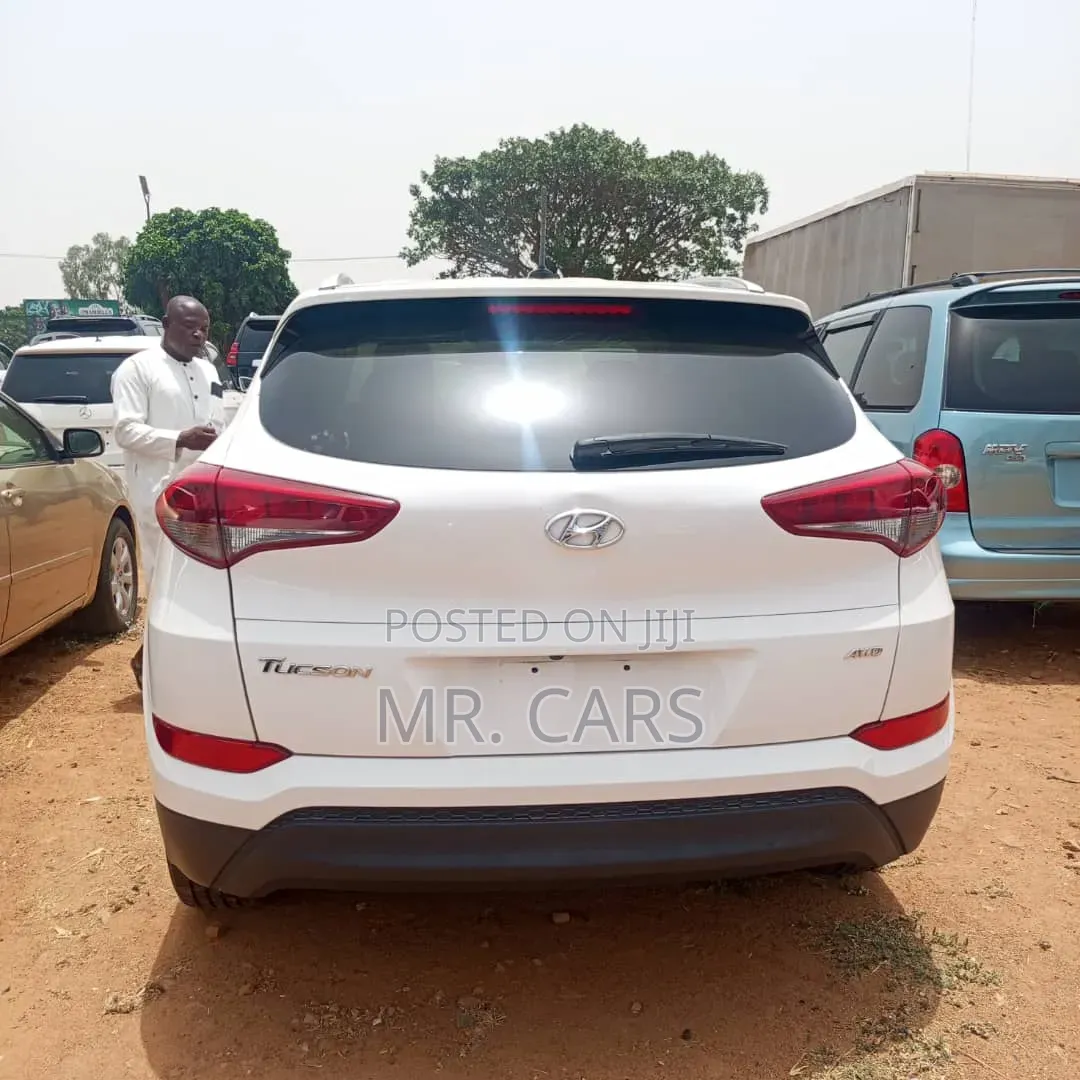 Hyundai Tucson SE AWD 2014 White