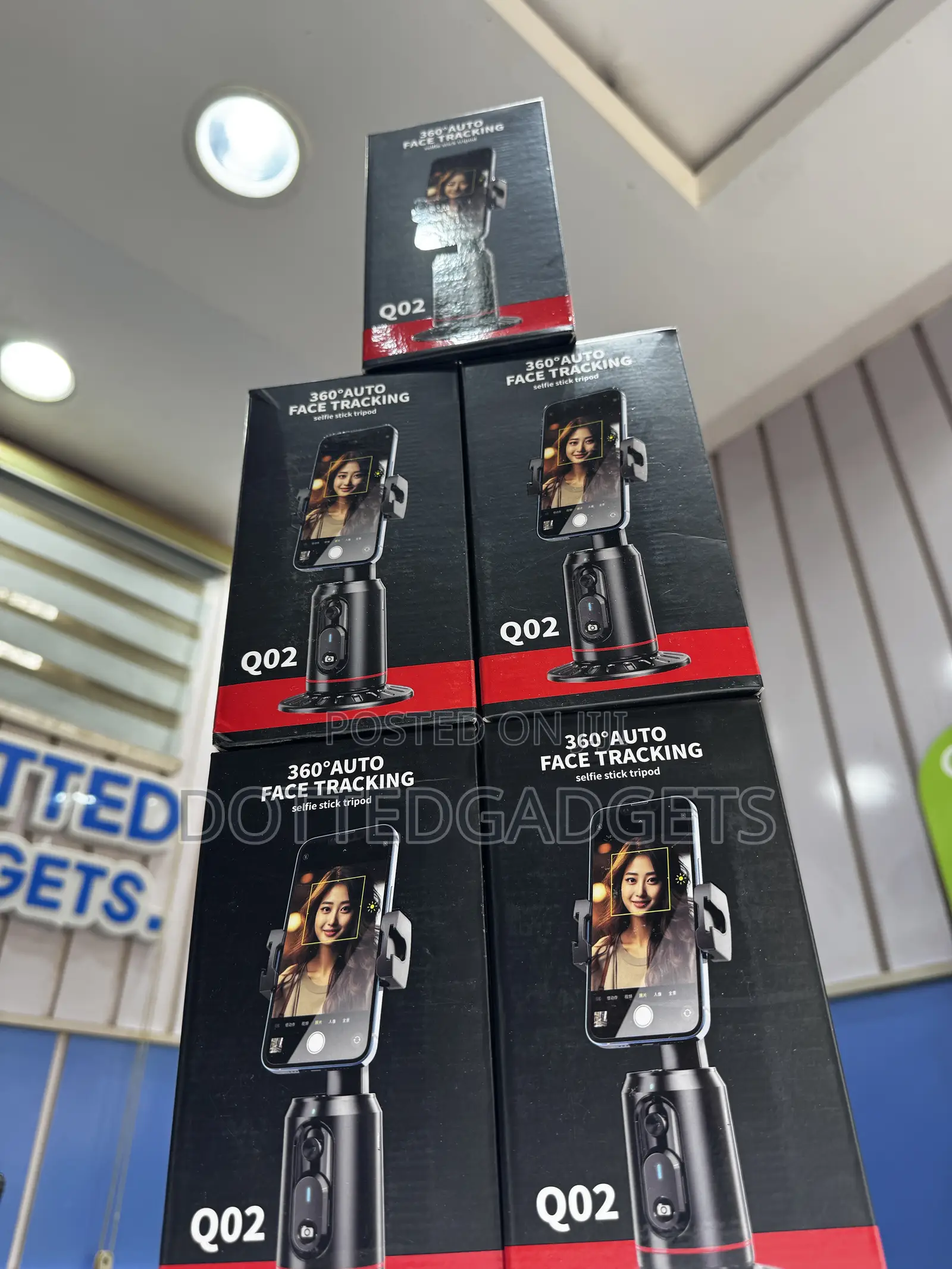Q02 360 Degree Auto Face Tracking Selfie Stick Tripod