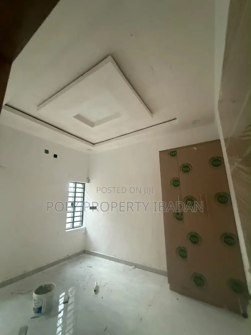 2bdrm Apartment in Kolapo Ishola Gra, Akobo for rent