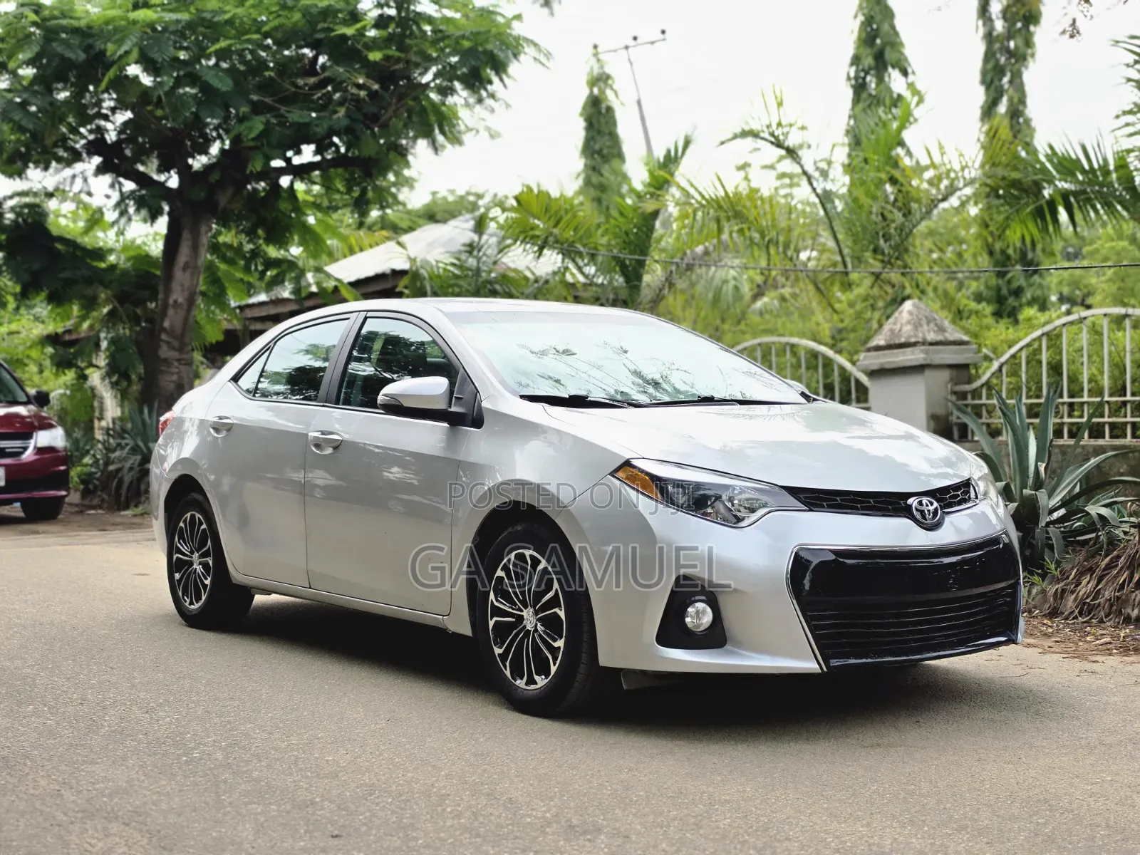 Toyota Corolla S 4dr Sedan (1.8L 4cyl CVT) 2015 Silver