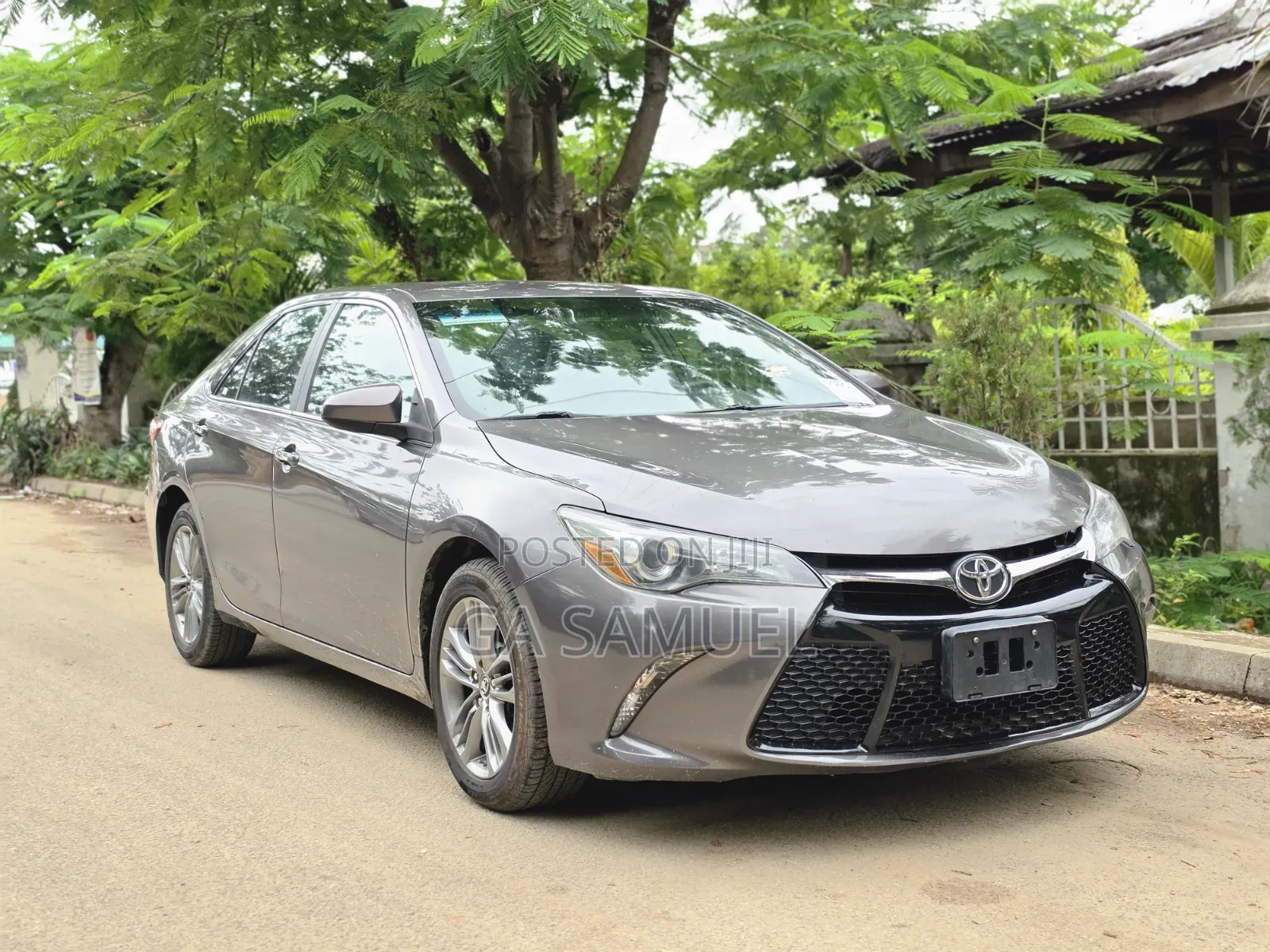 Toyota Camry SE 4dr Sedan (2.5L 4cyl 6A) 2016 Gray