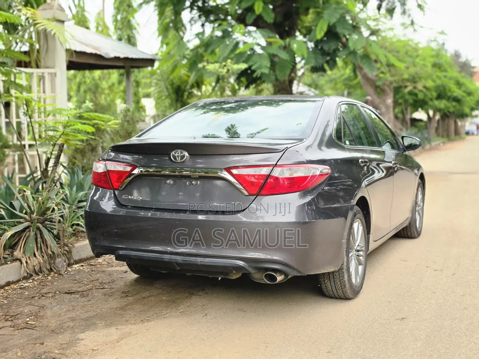 Toyota Camry SE 4dr Sedan (2.5L 4cyl 6A) 2016 Gray