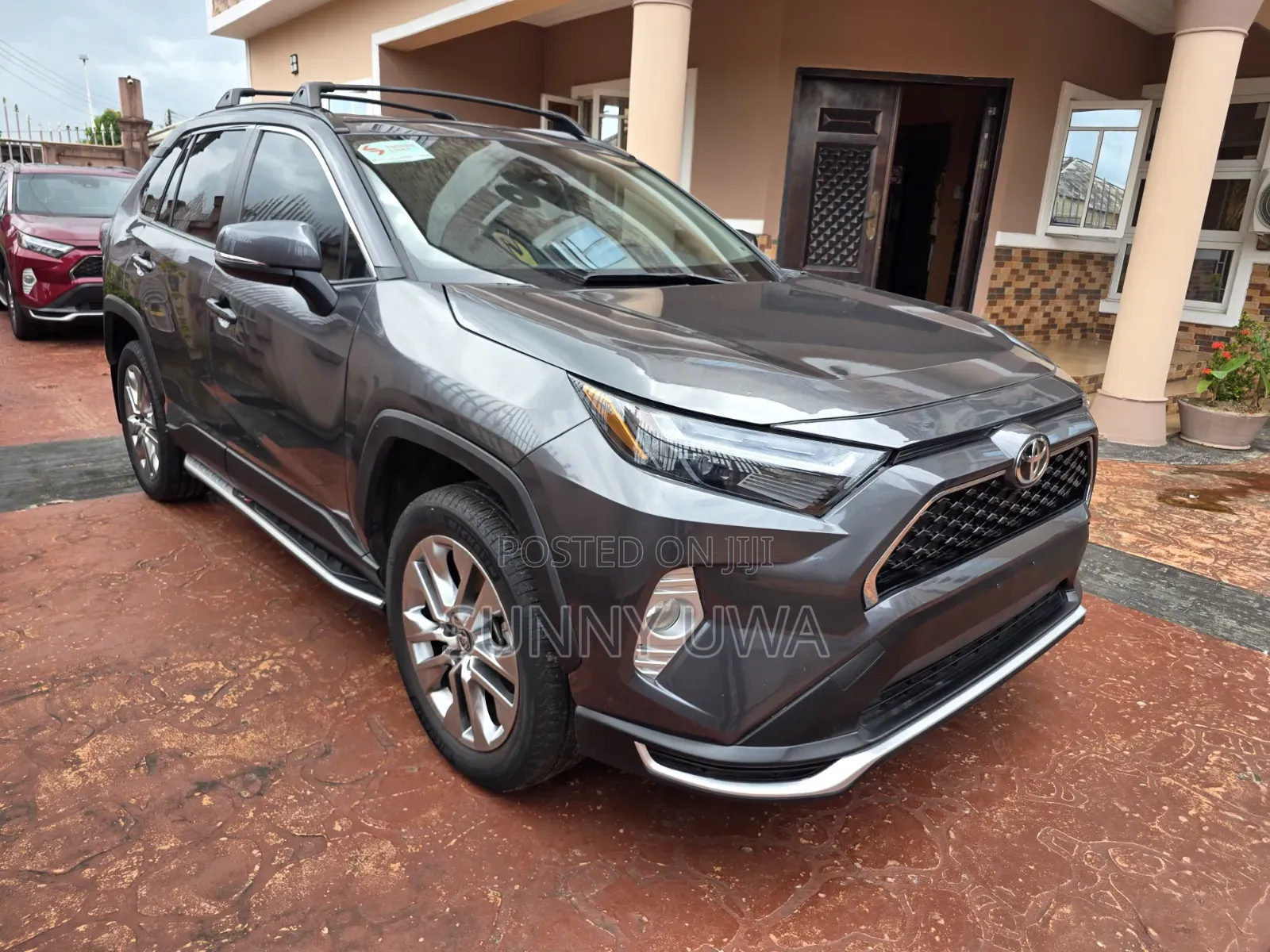 Toyota RAV4 XLE Premium 2025 Gray