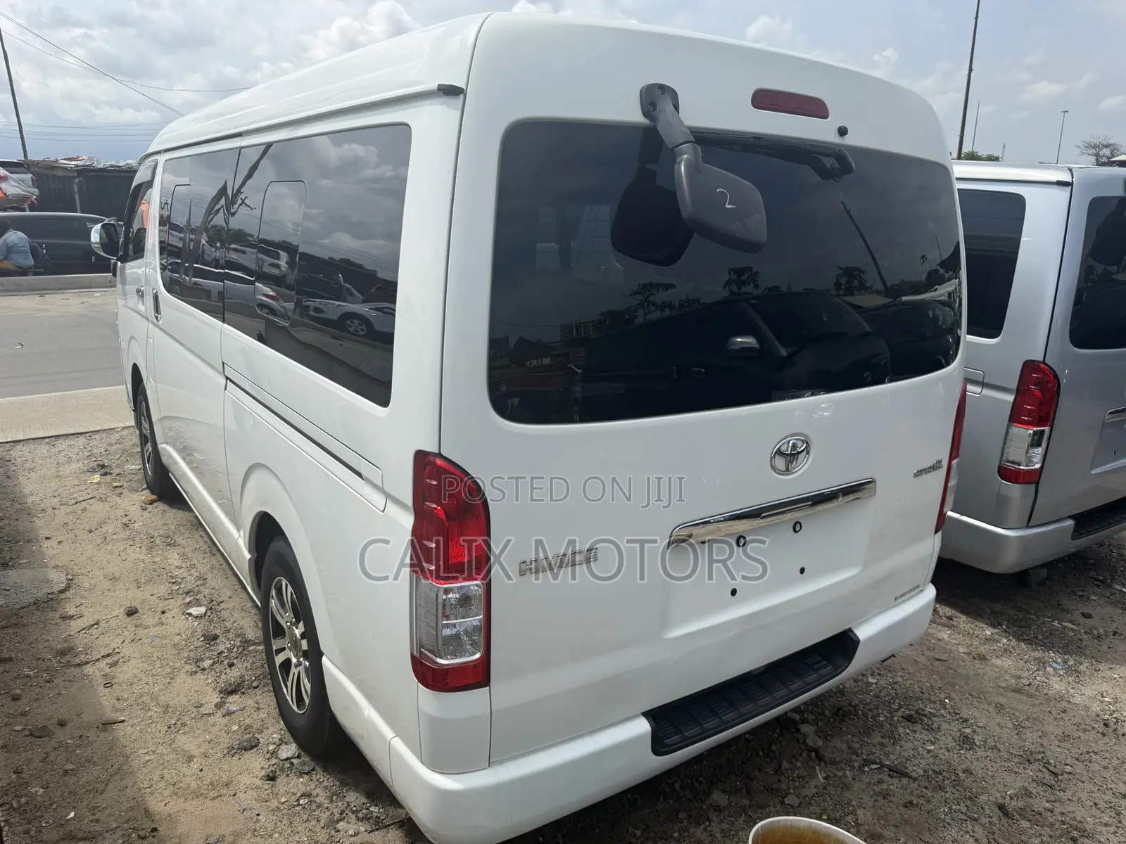 Toyota HiAce 2015 White