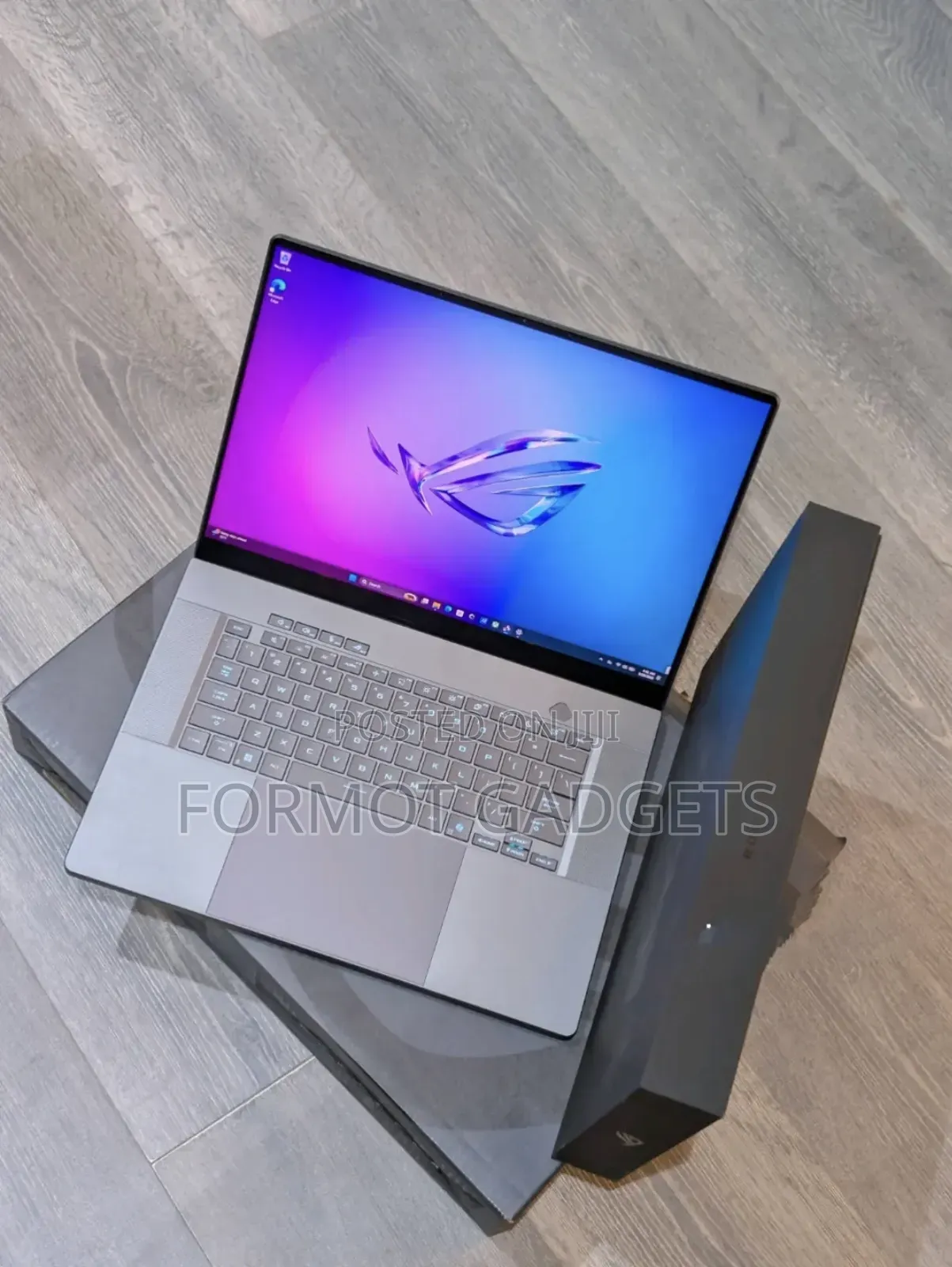 New Laptop Asus ROG Zephyrus G16 16GB Intel Core Ultra 9 SSD 1T