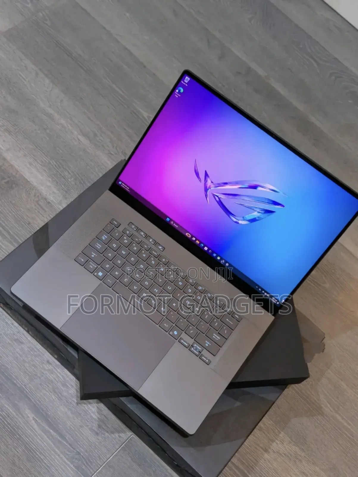 New Laptop Asus ROG Zephyrus G16 16GB Intel Core Ultra 9 SSD 1T