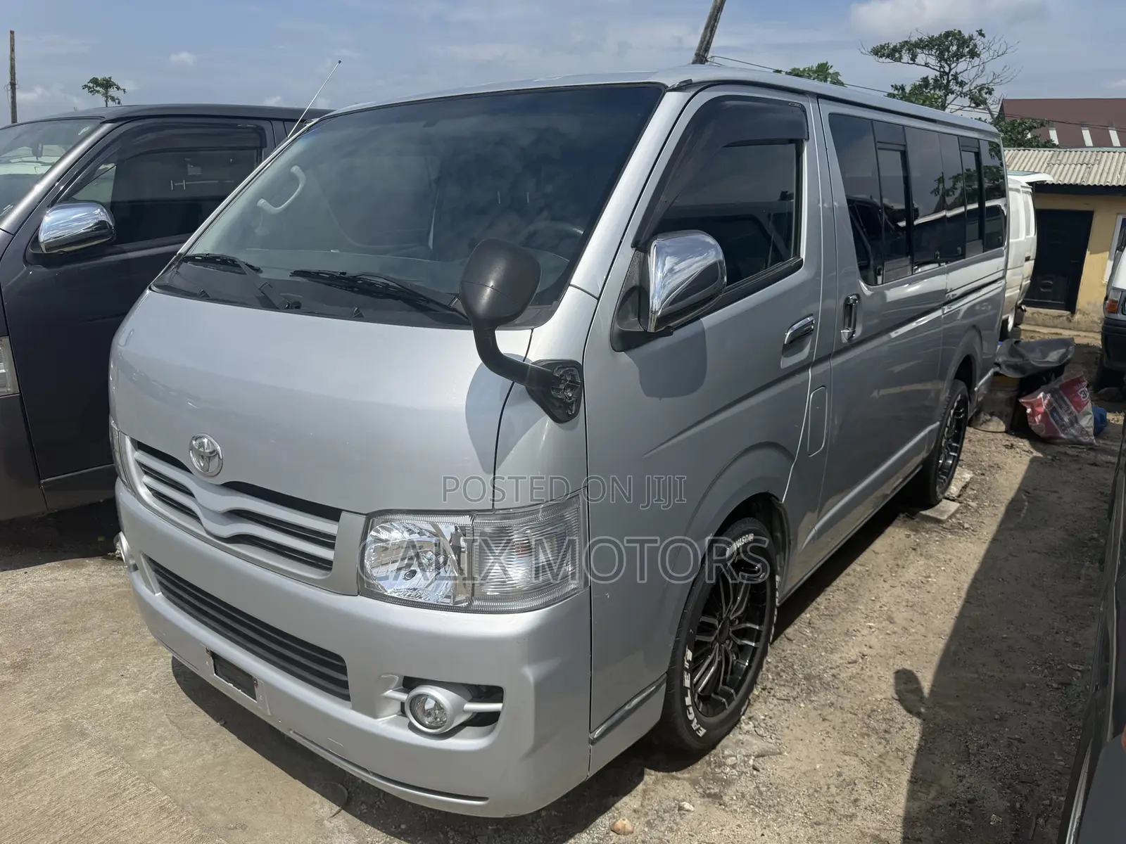 Toyota HiAce 2013 Silver