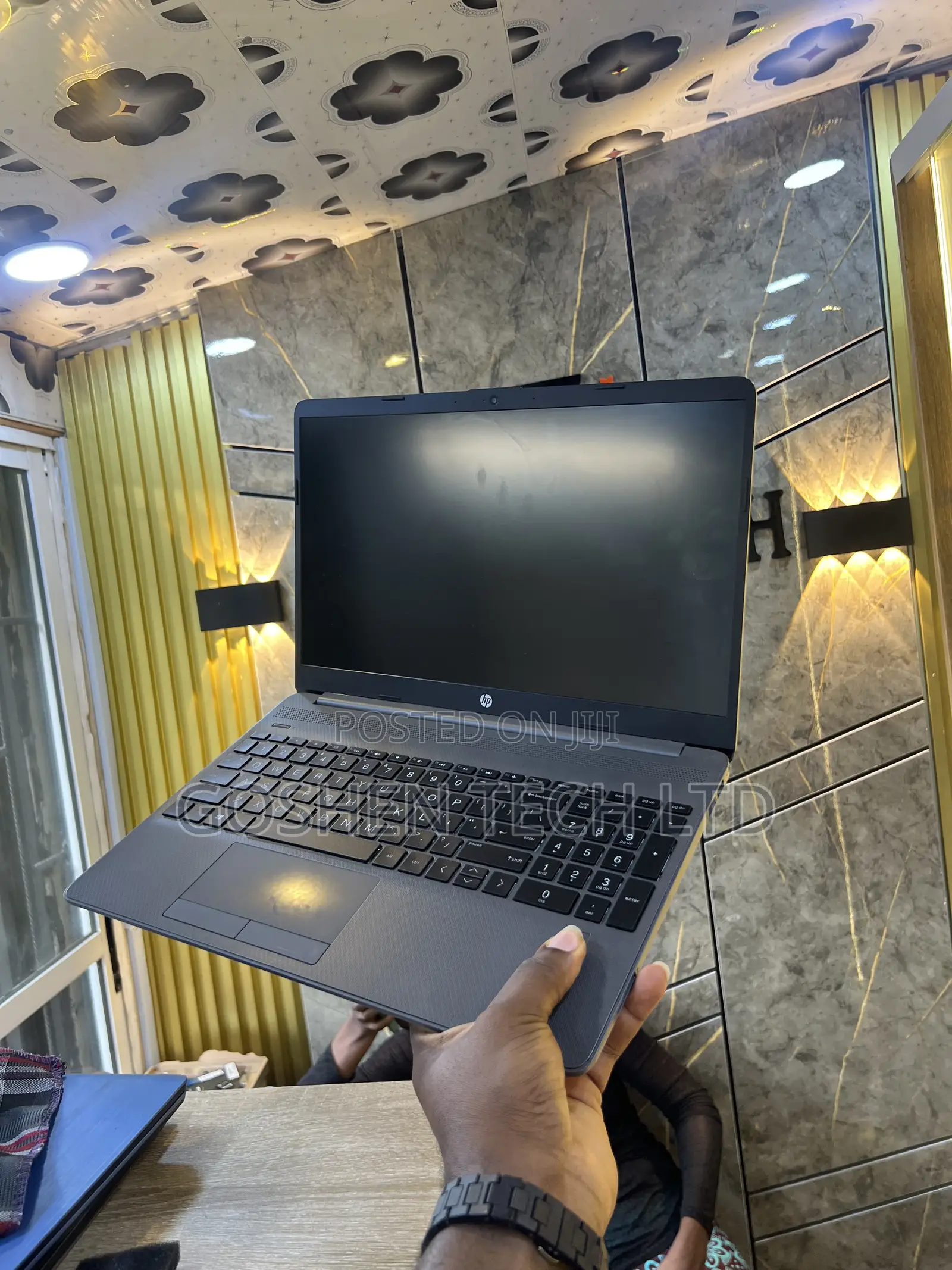 Laptop HP 255 G8 8GB AMD Ryzen 5 SSD 256GB