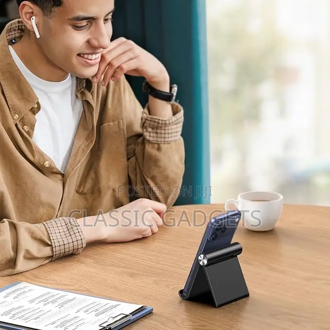 Ugreen Adjustable Desktop Stand for Mobile Phones