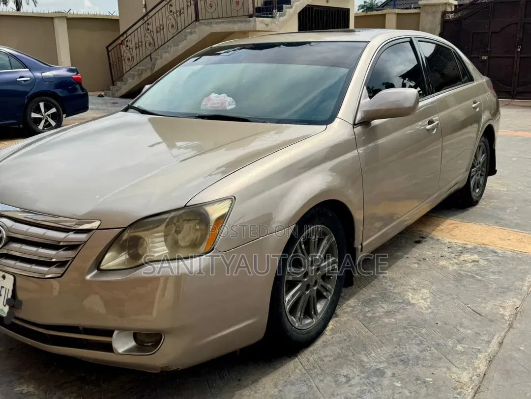 Toyota Avalon Limited 2007 Gold