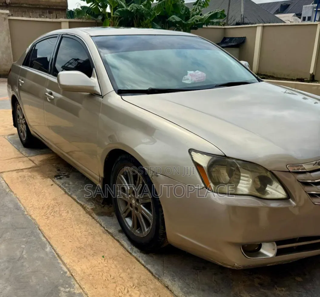 Toyota Avalon Limited 2007 Gold