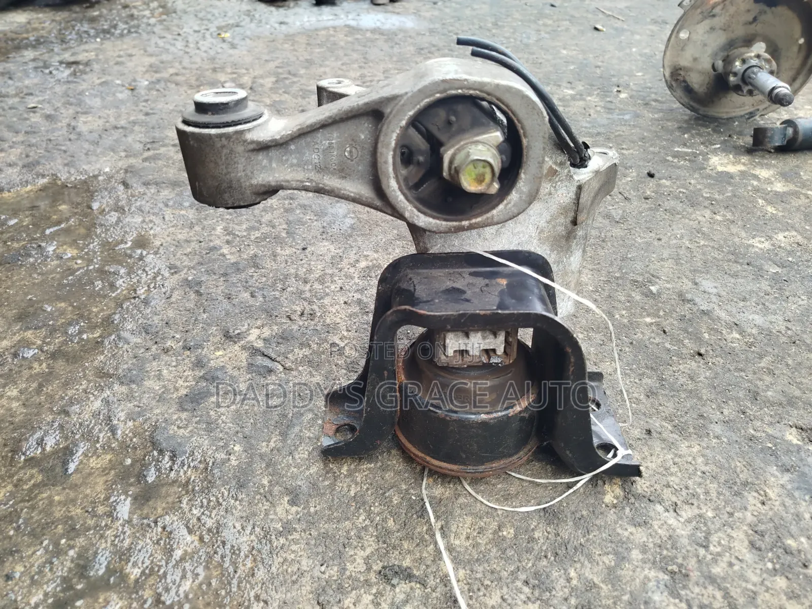 2012-2016 Nissan Altima/Nissan Juke Engine Seat