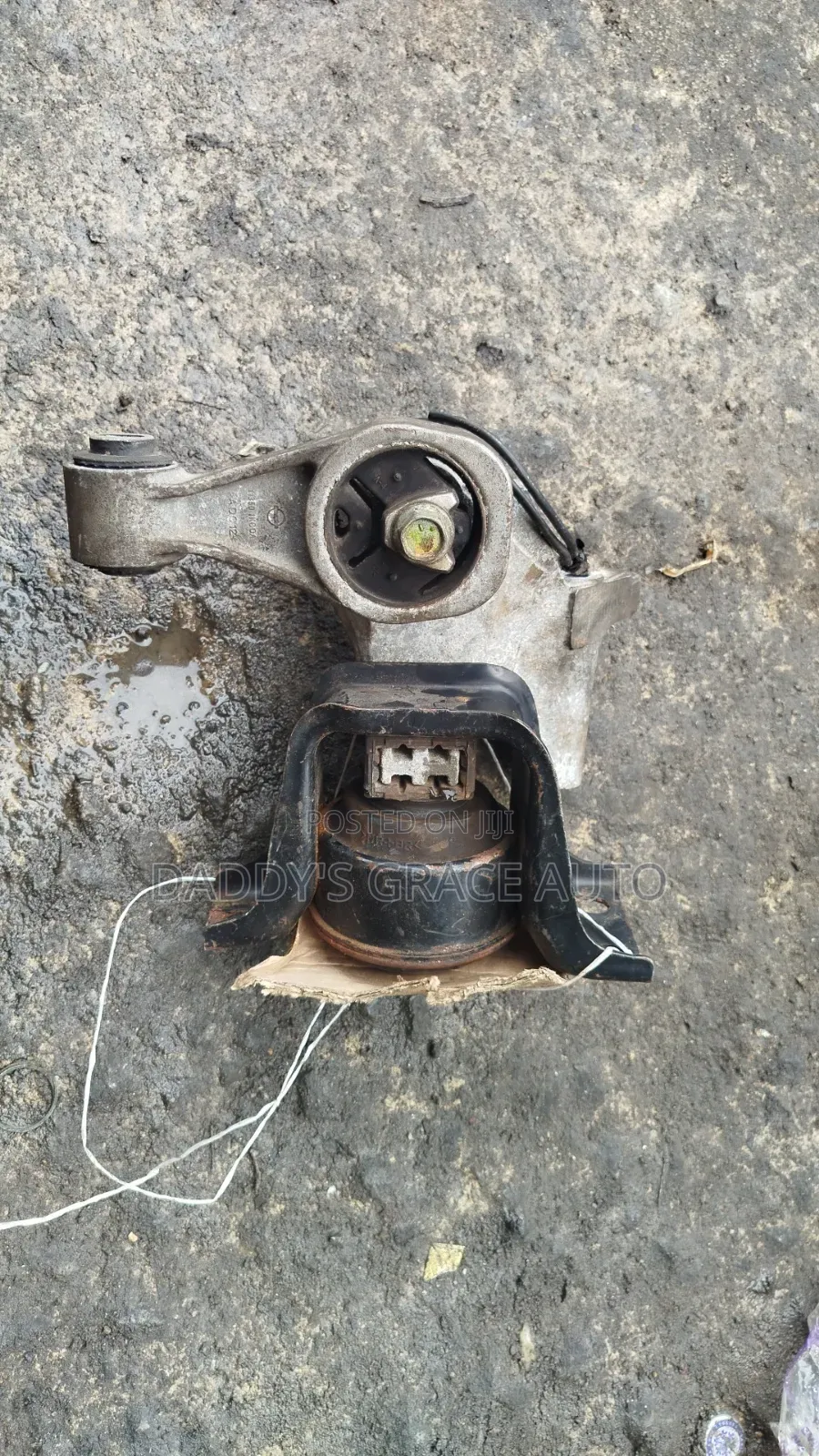 2012-2016 Nissan Altima/Nissan Juke Engine Seat