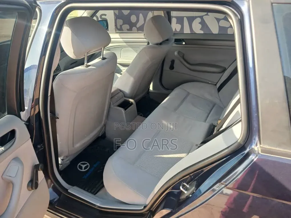 BMW 318i 2003 Blue
