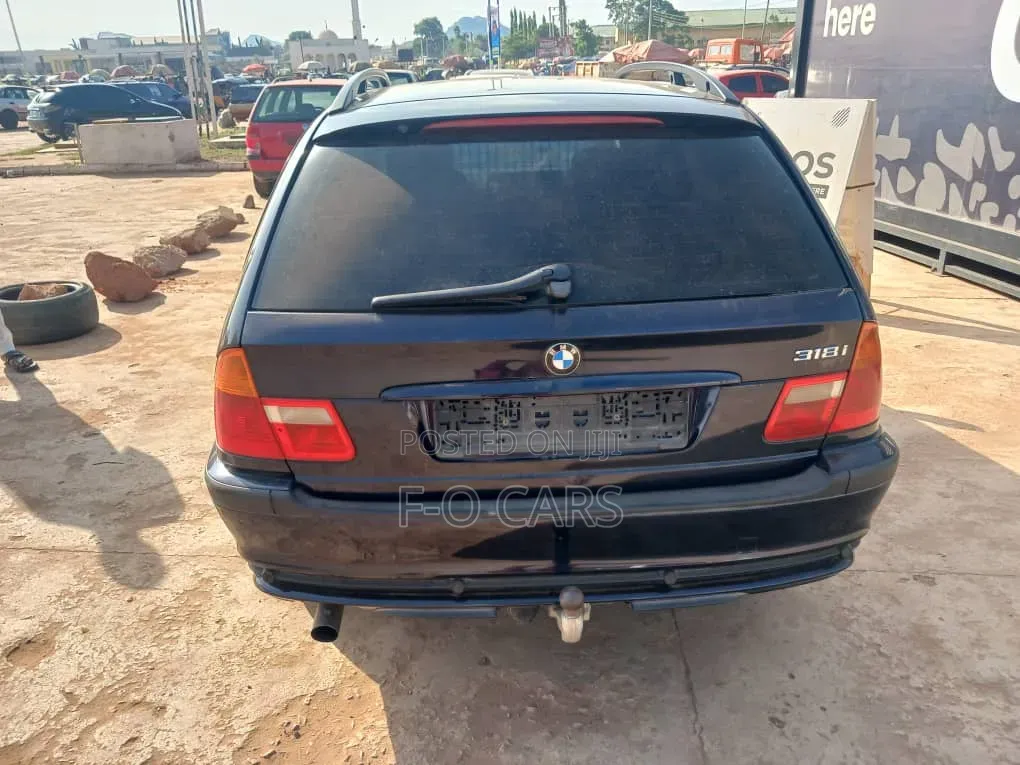 BMW 318i 2003 Blue
