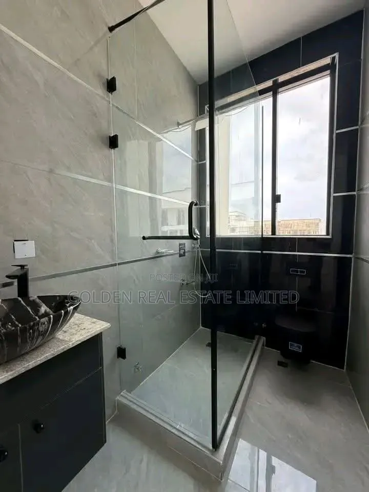 5bdrm Duplex in Lekki Phase 1 for sale