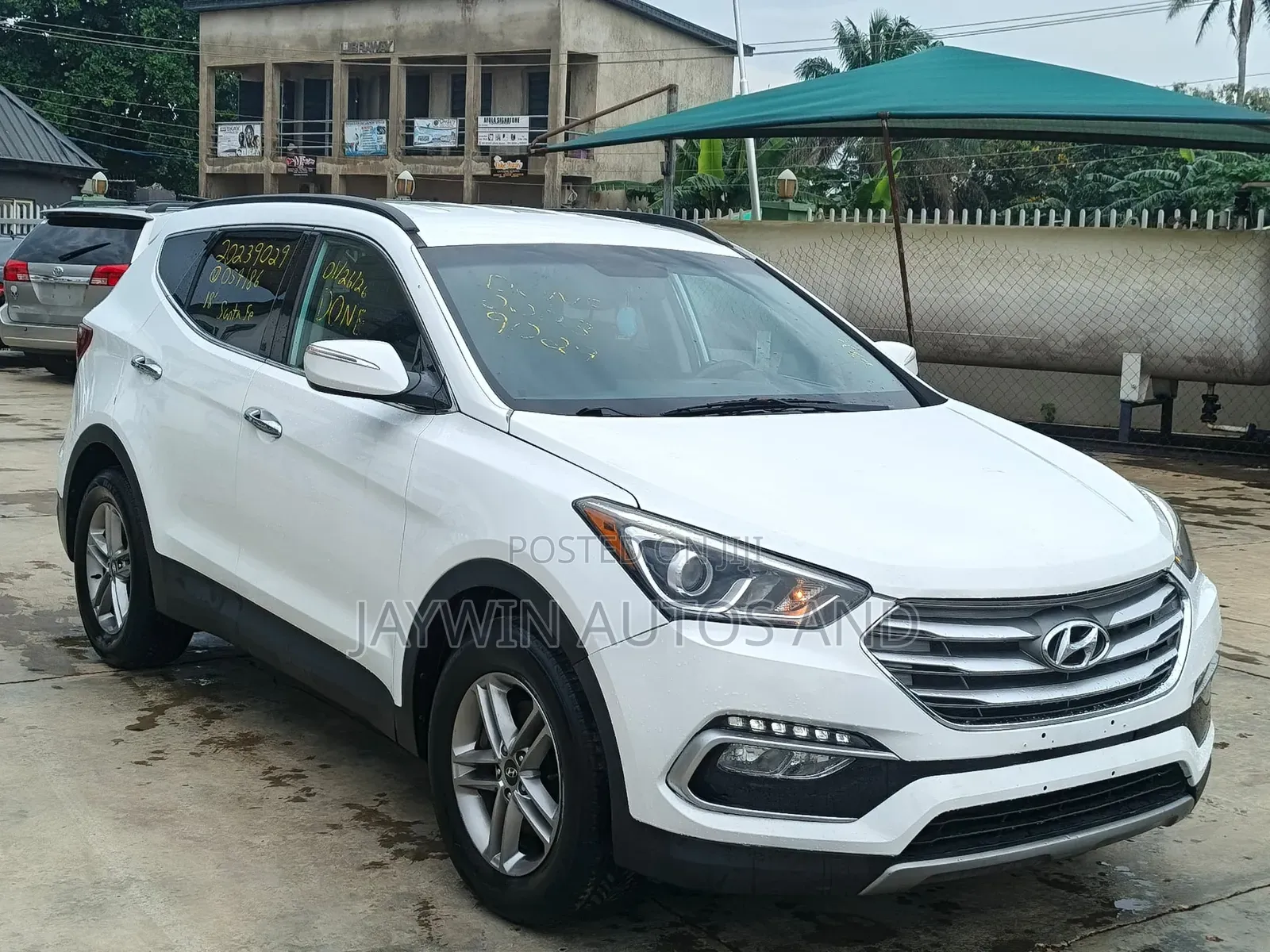 Hyundai Santa Fe 2017 White