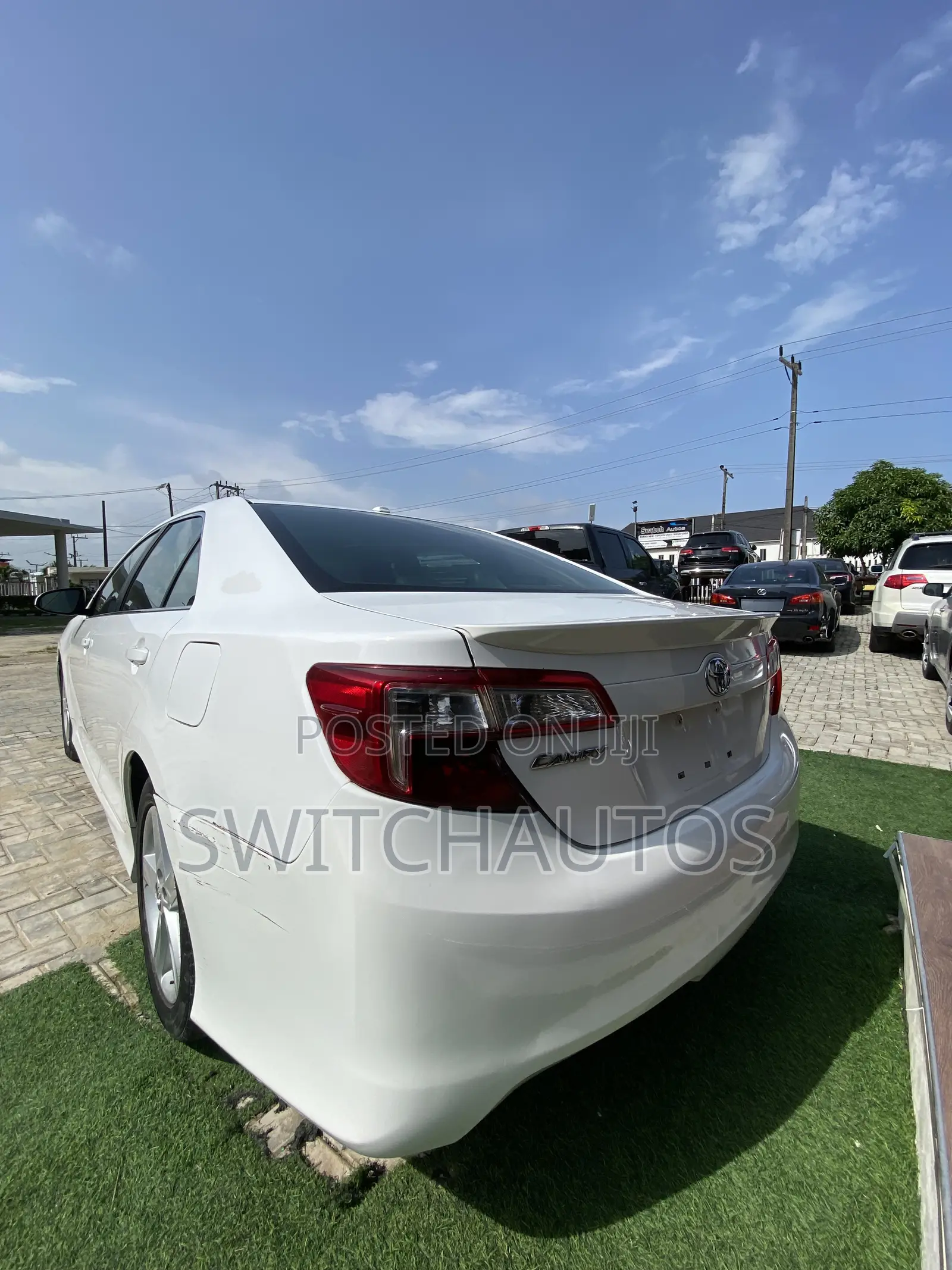 Toyota Camry L 4dr Sedan (2.5L 4cyl 6A) 2012 White