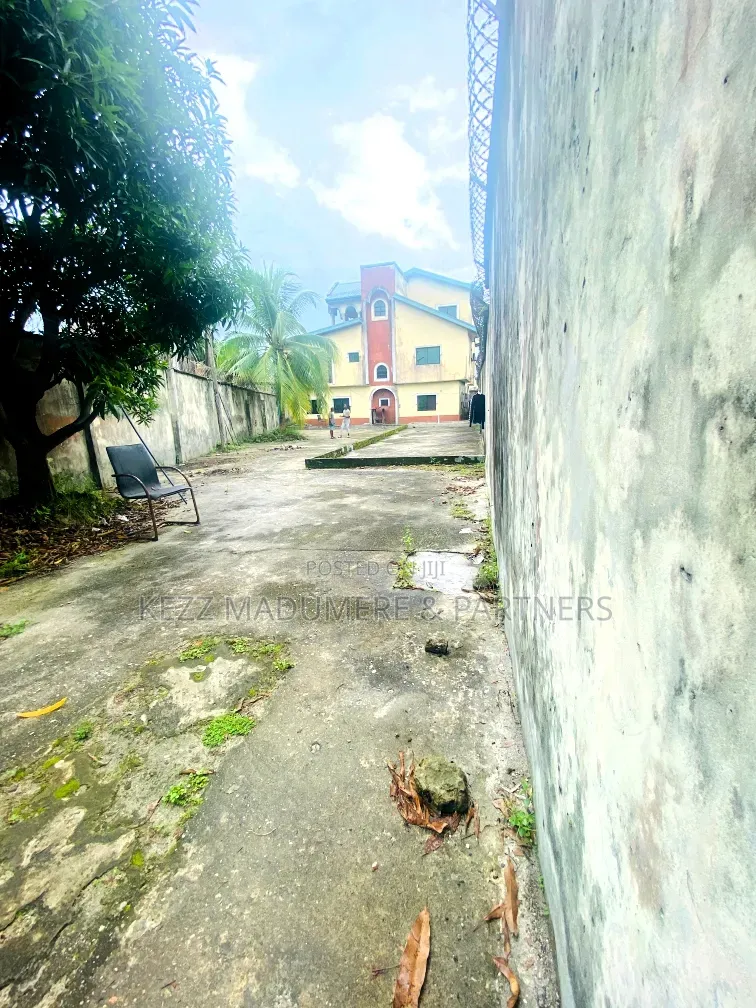 8bdrm Duplex in Agip Estate, Port, Obio-Akpor for sale