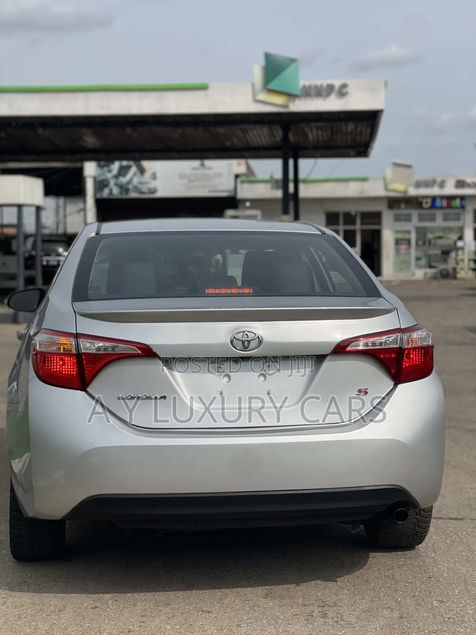 Toyota Corolla S 4dr Sedan (1.8L 4cyl CVT) 2015 Silver