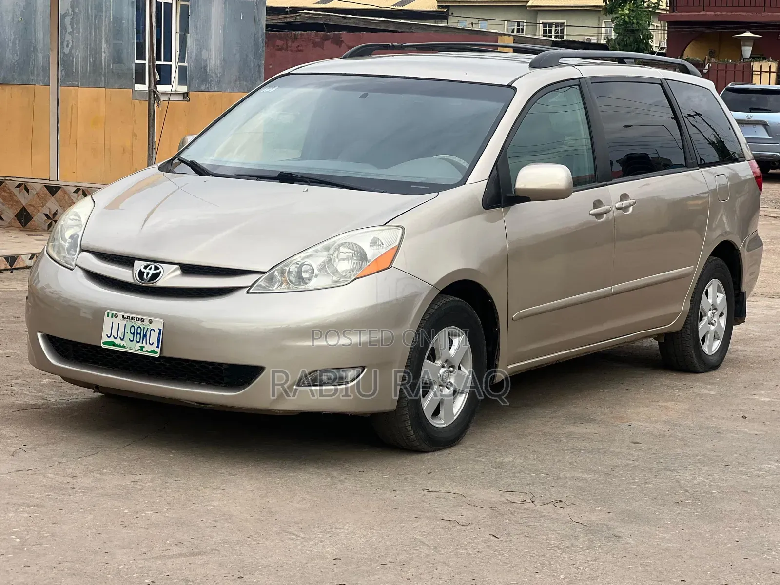 Toyota Sienna 2008 Gold