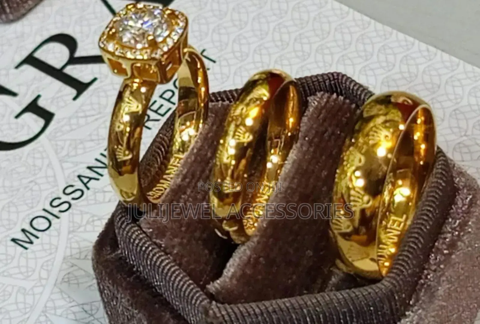 Wedding Couple Set Moissanite In Romanel Gold