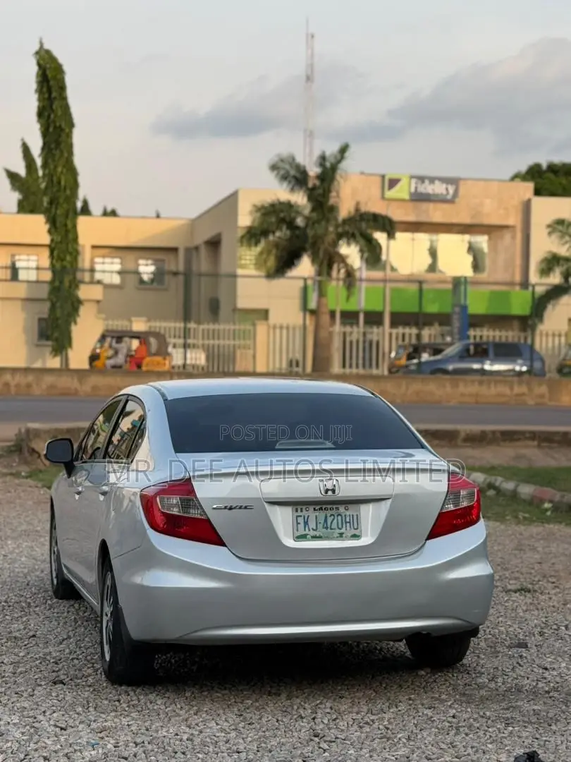 Honda Civic 2012 Silver