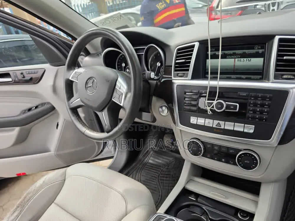 Mercedes-Benz M Class 2013 Silver