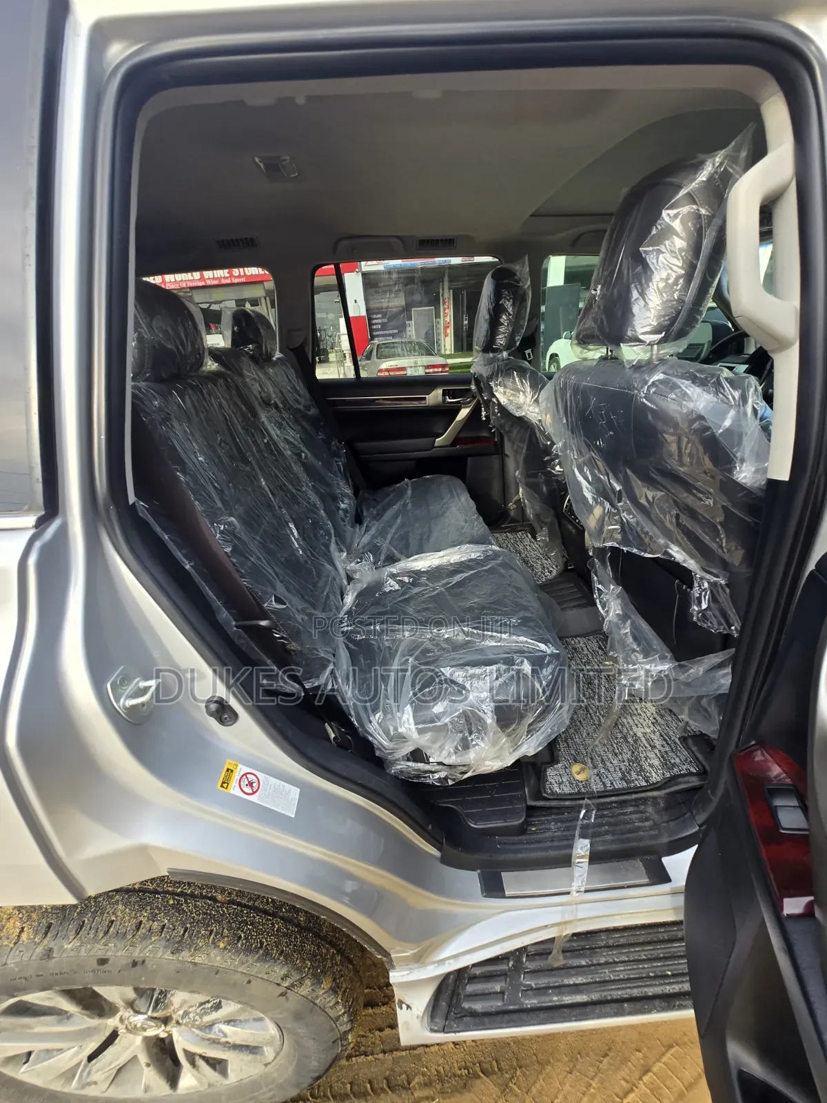 Lexus GX 2012 Silver