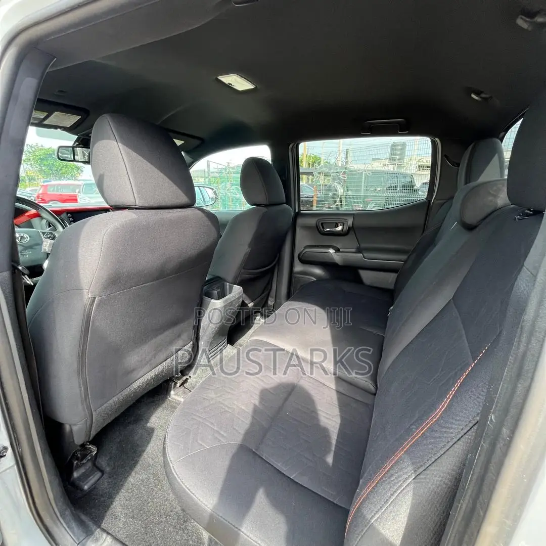 Toyota Tacoma Limited V6 4x4 Double Cab 127.4 in. WB 2020 Gray