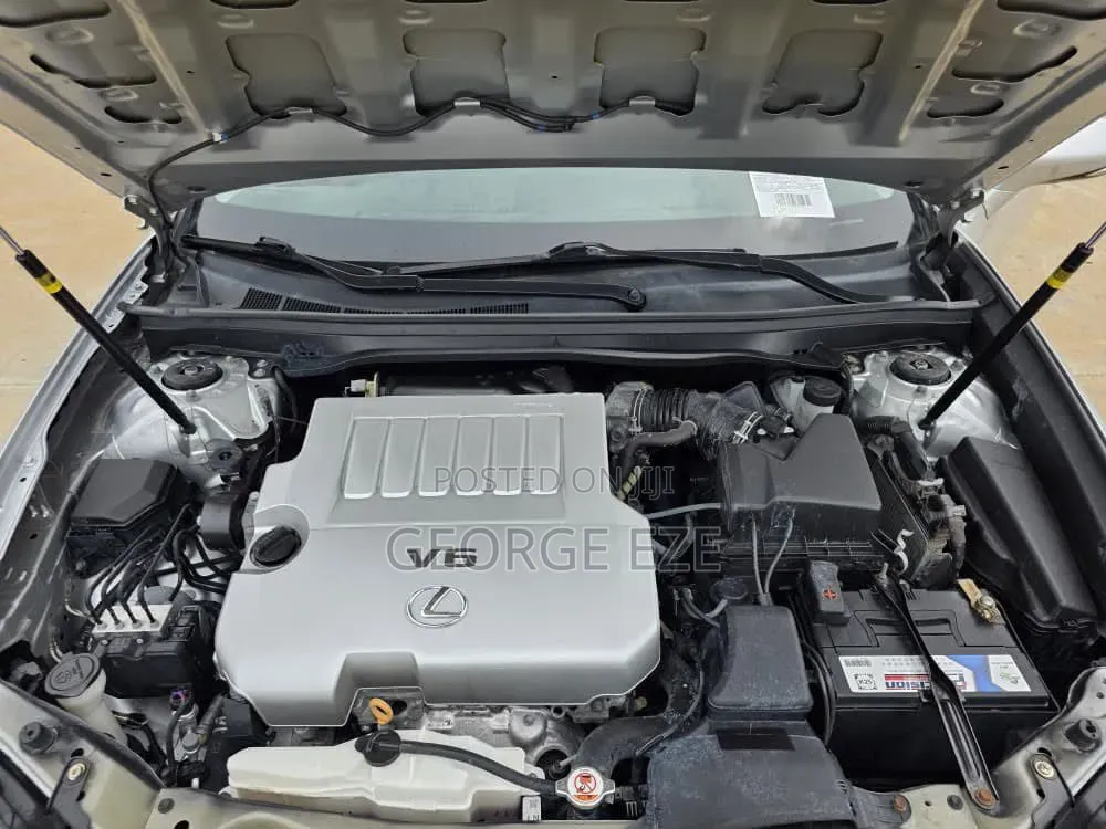 Lexus ES 2017 Silver