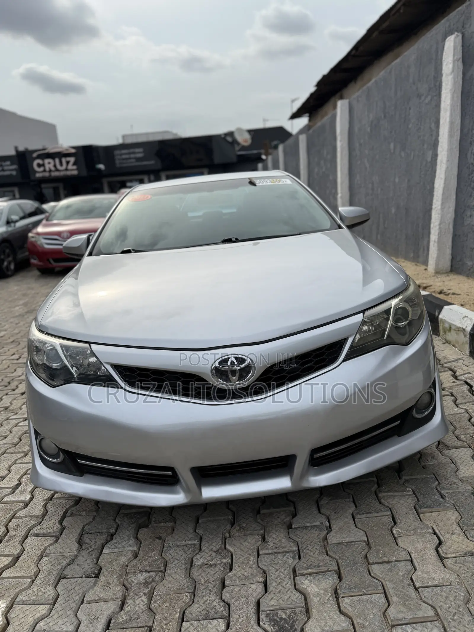 Toyota Camry SE 4dr Sedan (2.5L 4cyl 6A) 2014 Silver