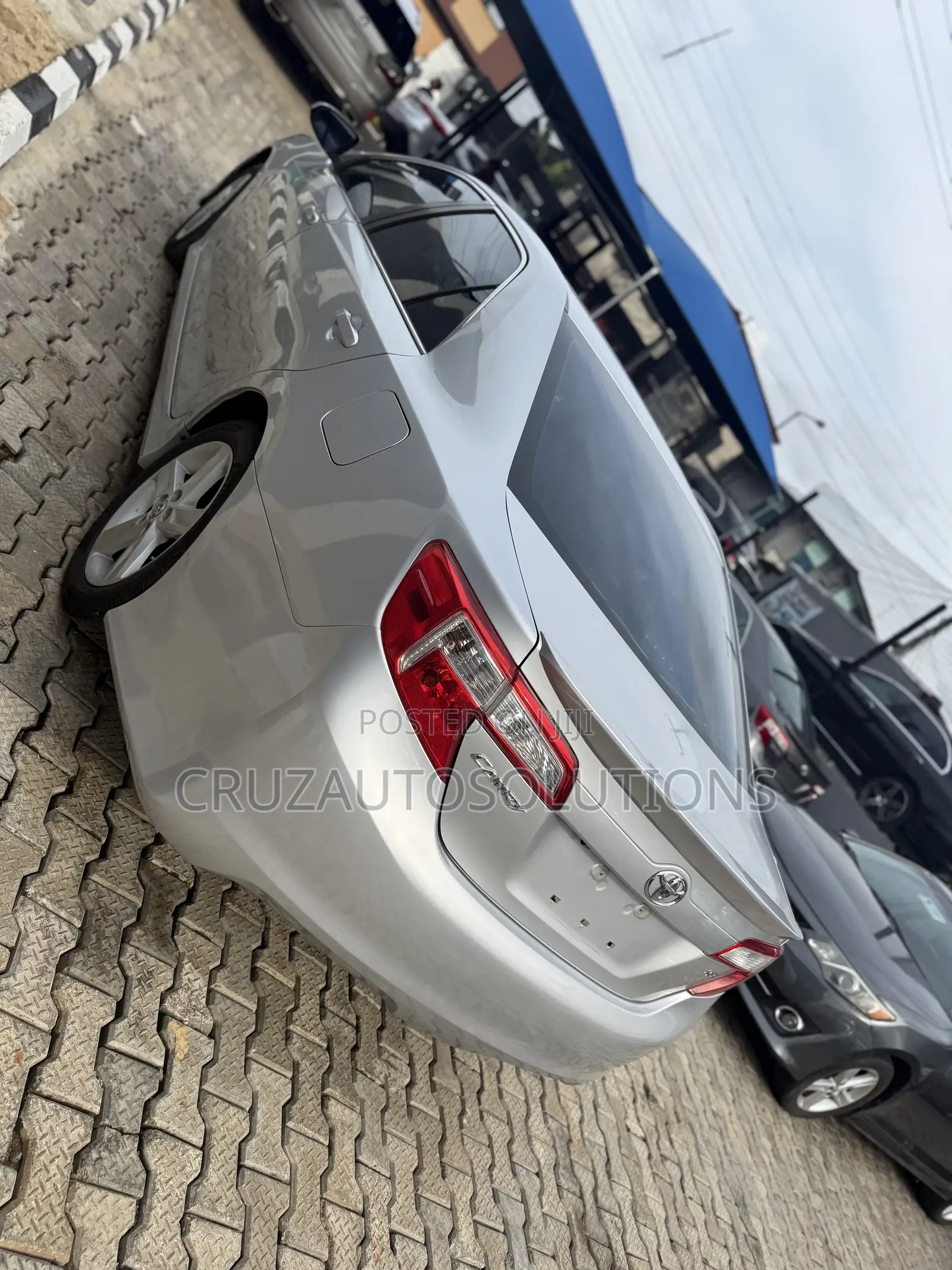 Toyota Camry SE 4dr Sedan (2.5L 4cyl 6A) 2014 Silver