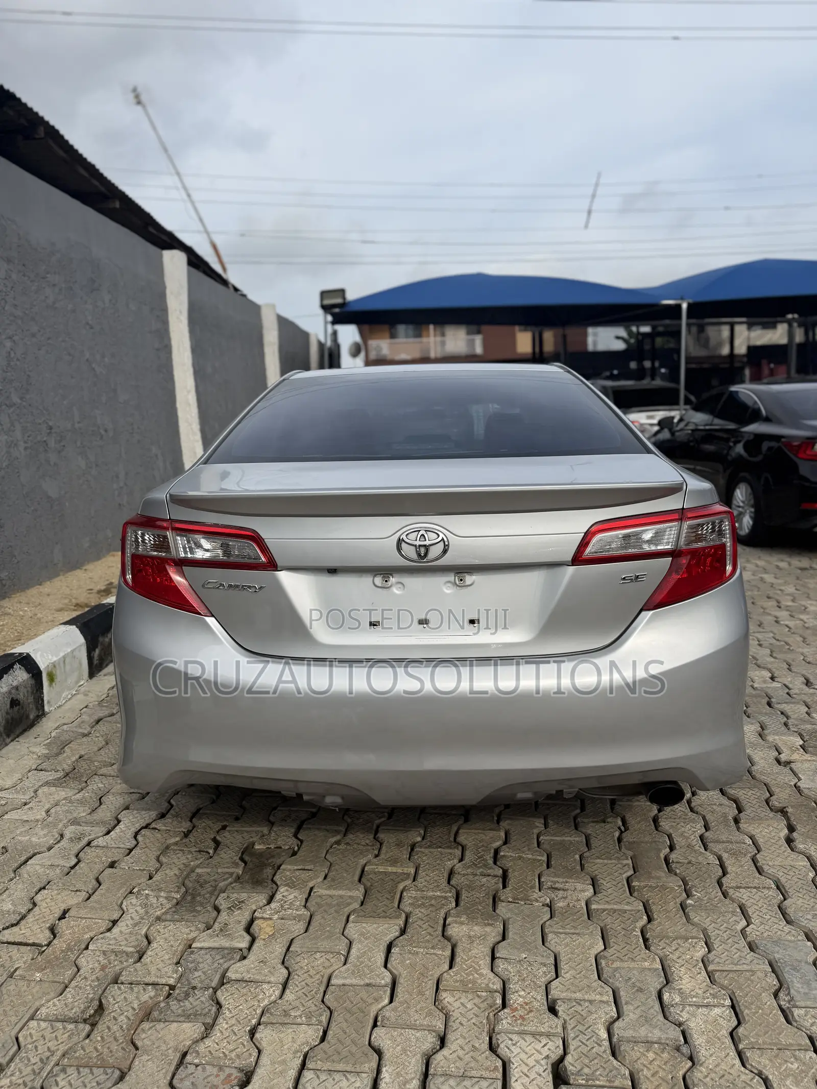 Toyota Camry SE 4dr Sedan (2.5L 4cyl 6A) 2014 Silver
