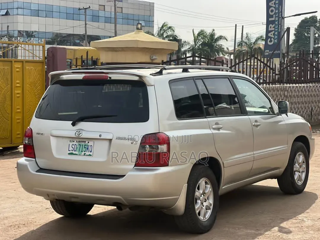 Toyota Highlander 2005 Silver