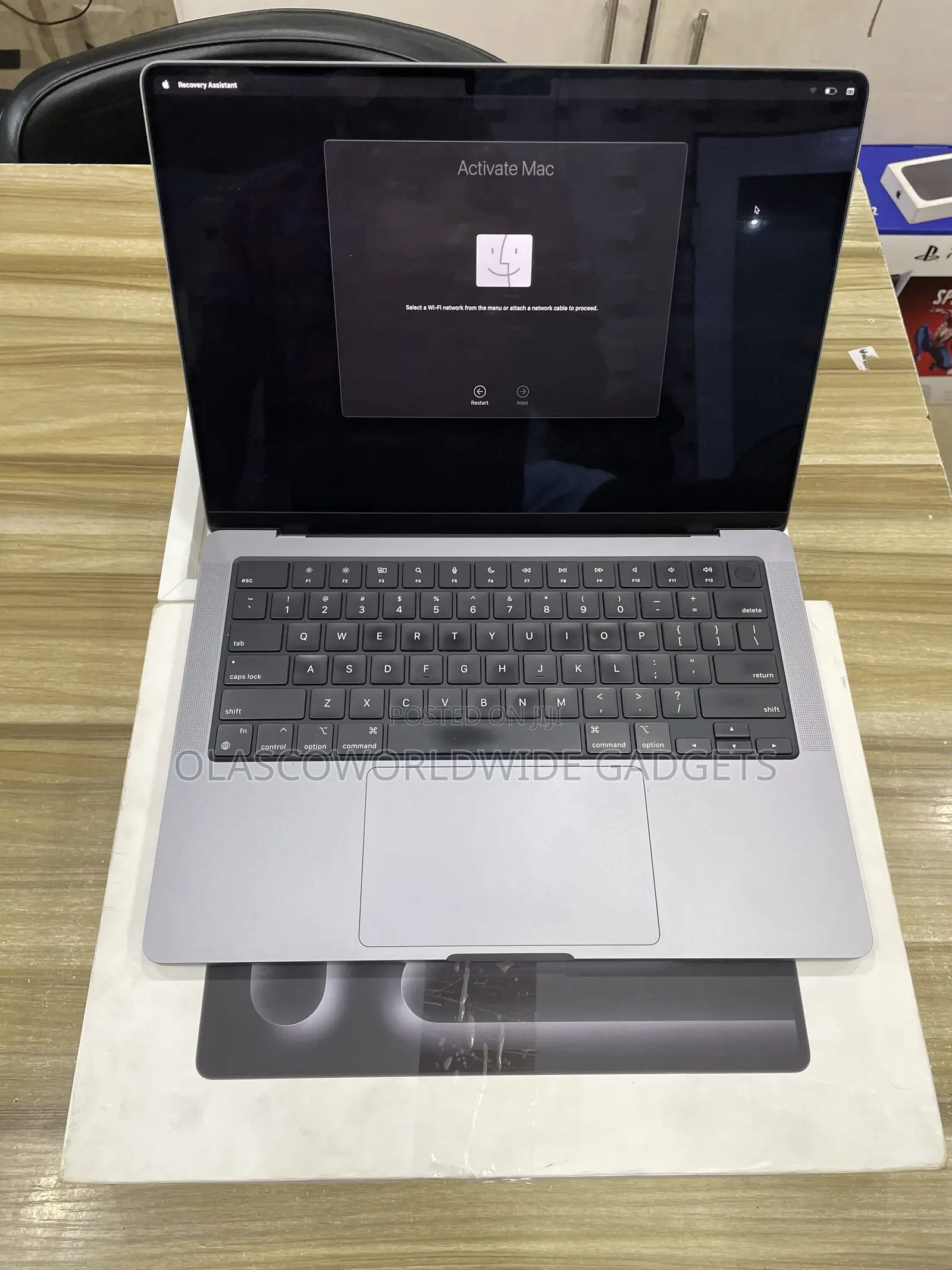 New Laptop Apple MacBook Pro 2023 M3 8GB Apple M3 SSHD (Hybrid) 512GB
