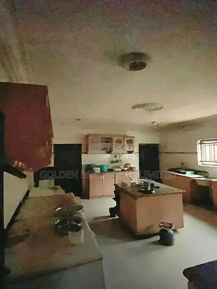 6bdrm Duplex in Rukpokwu for sale