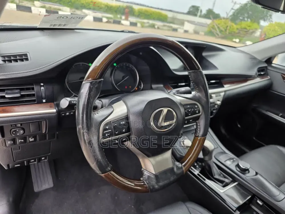 Lexus ES 2017 Silver
