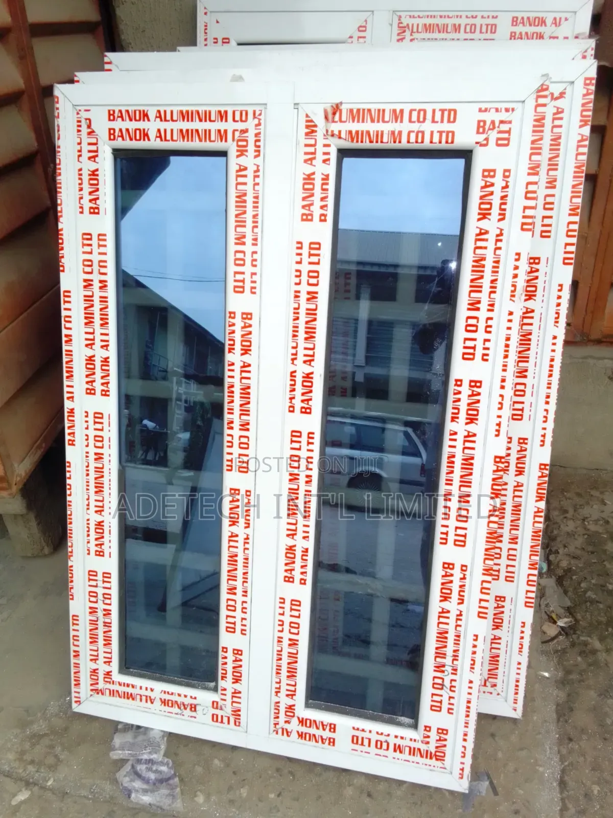 Noble Aluminium Casement Window With Net and Burglary Proof