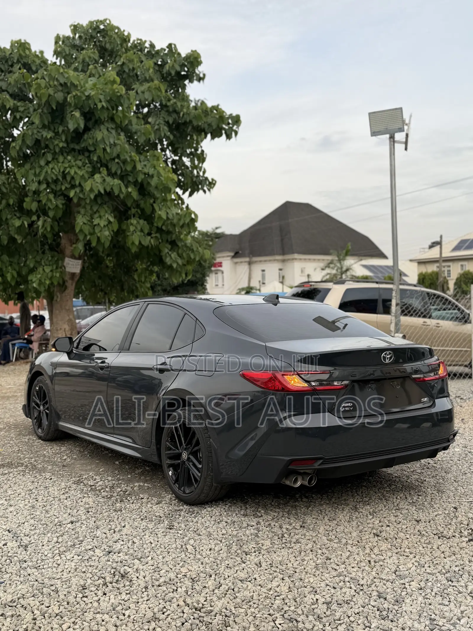 Toyota Camry SE 2025 Gray