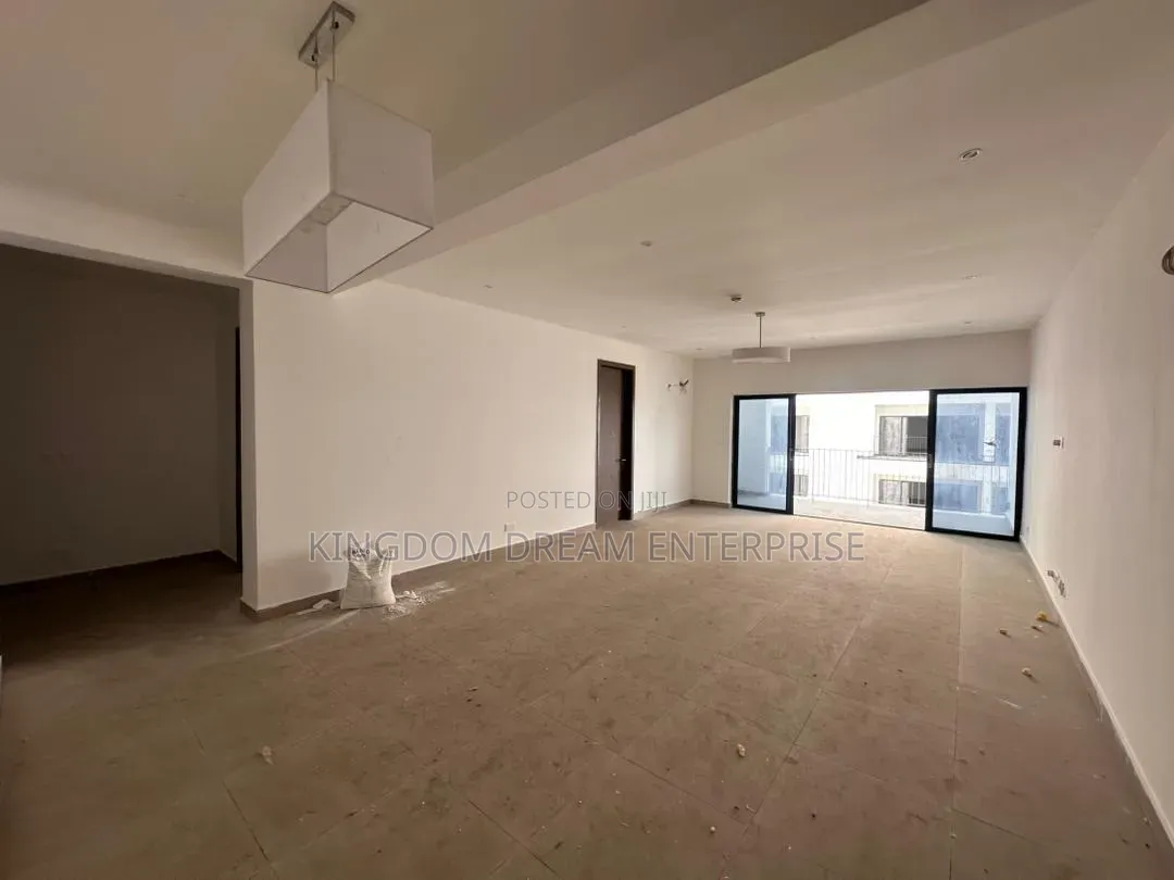 3bdrm Apartment in Prime Water Garden, Ikate for sale