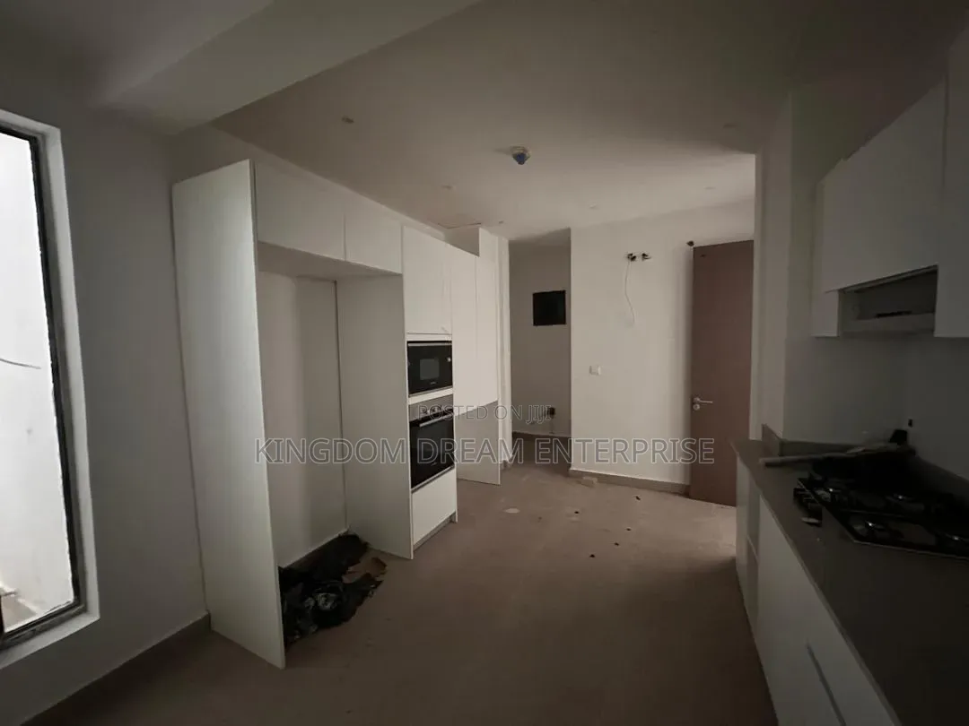 3bdrm Apartment in Ikate Lekki for rent