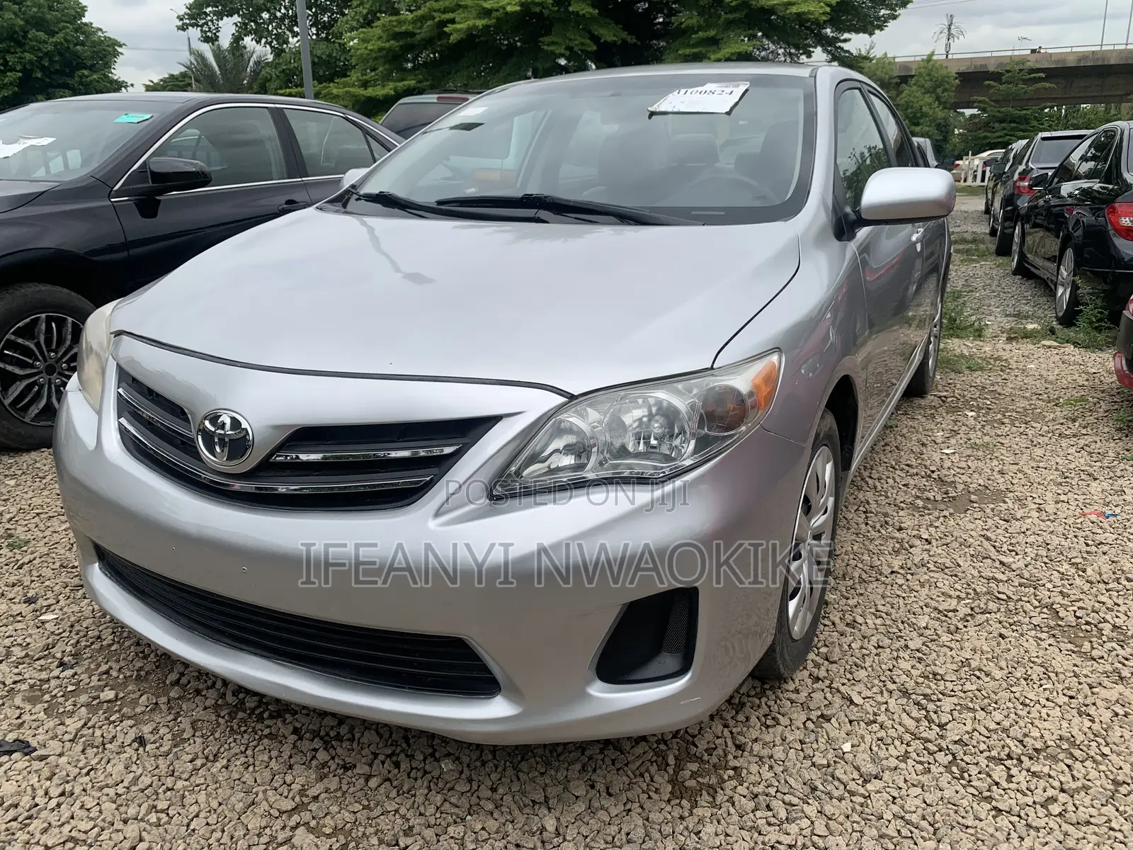 Toyota Corolla LE 4dr Sedan (1.8L 4cyl 4A) 2013 Silver