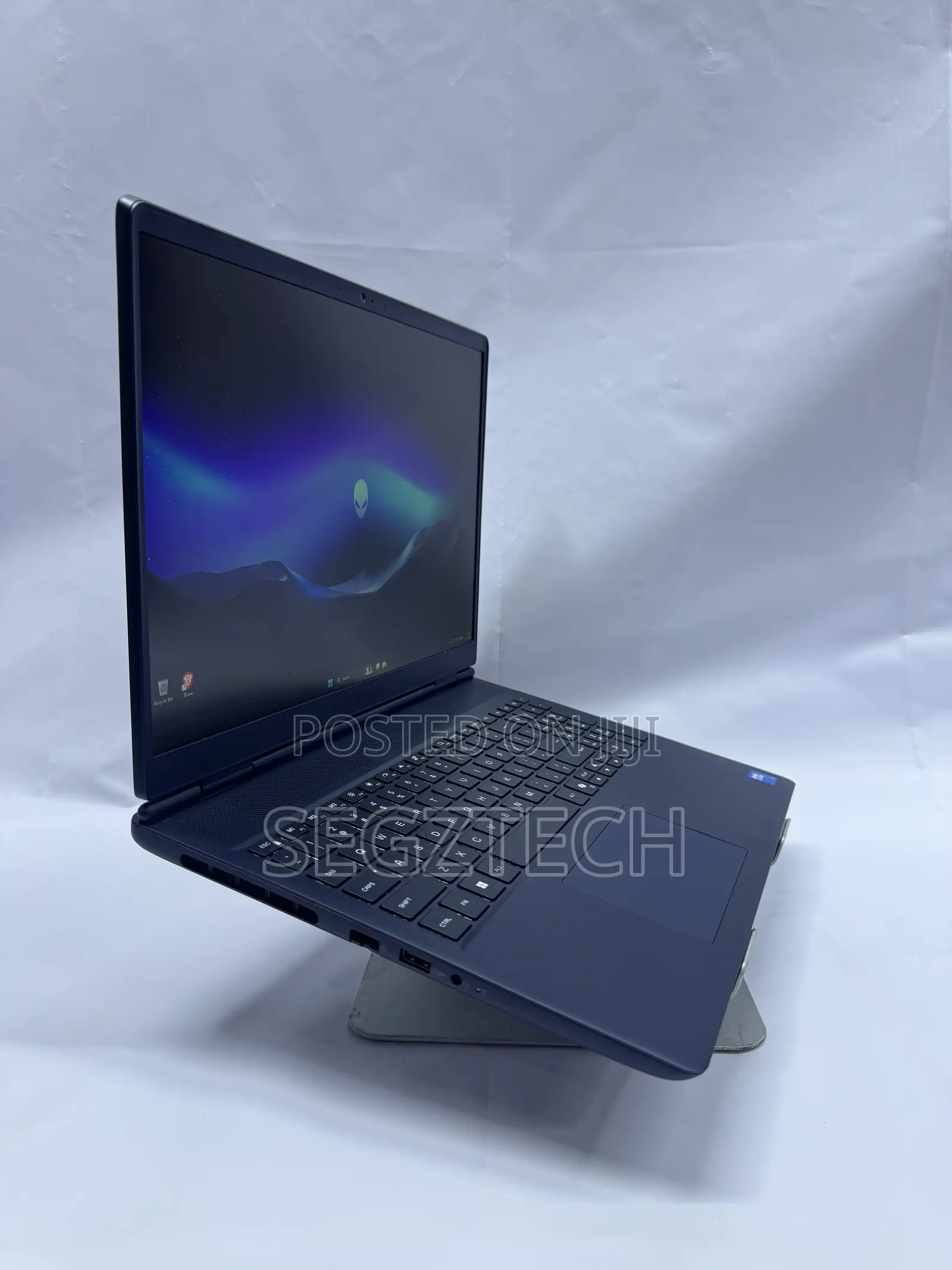 Laptop Alienware 16 Aurora 16GB Intel Core Ultra 7 SSD 1T