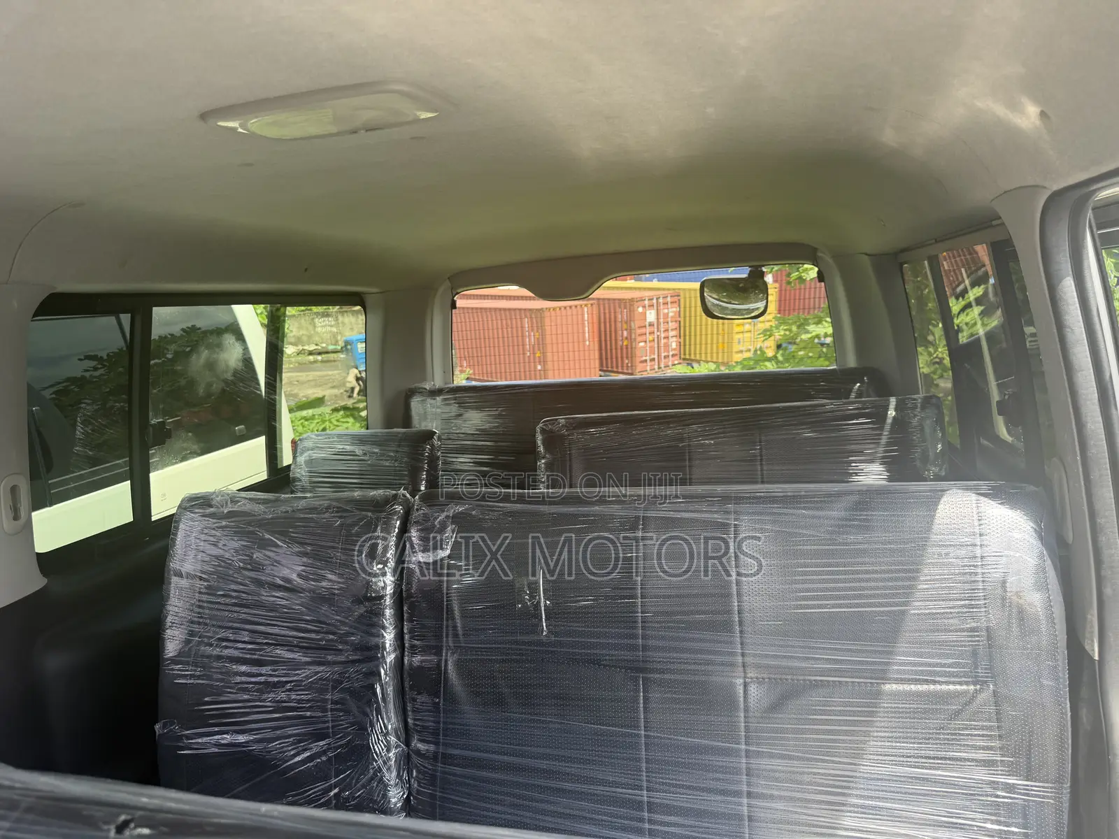 Toyota HiAce 2012 White