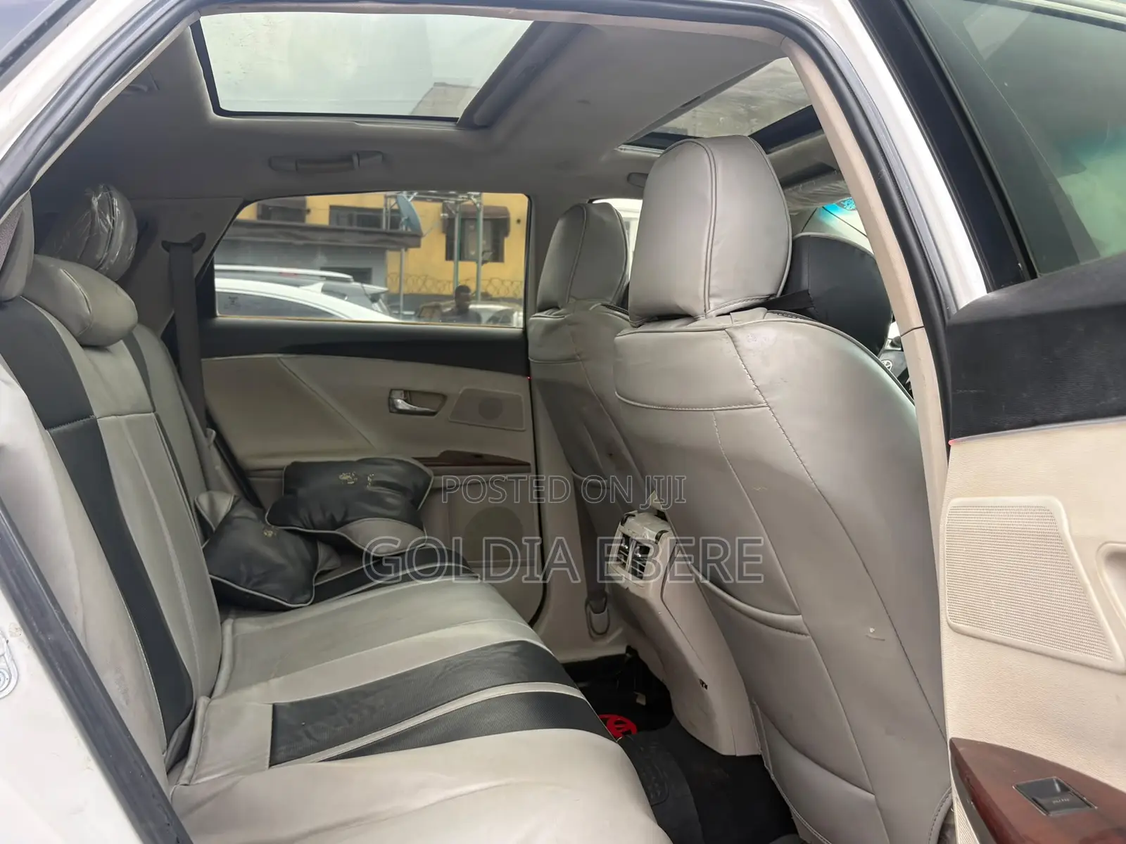 Toyota Venza 2010 White