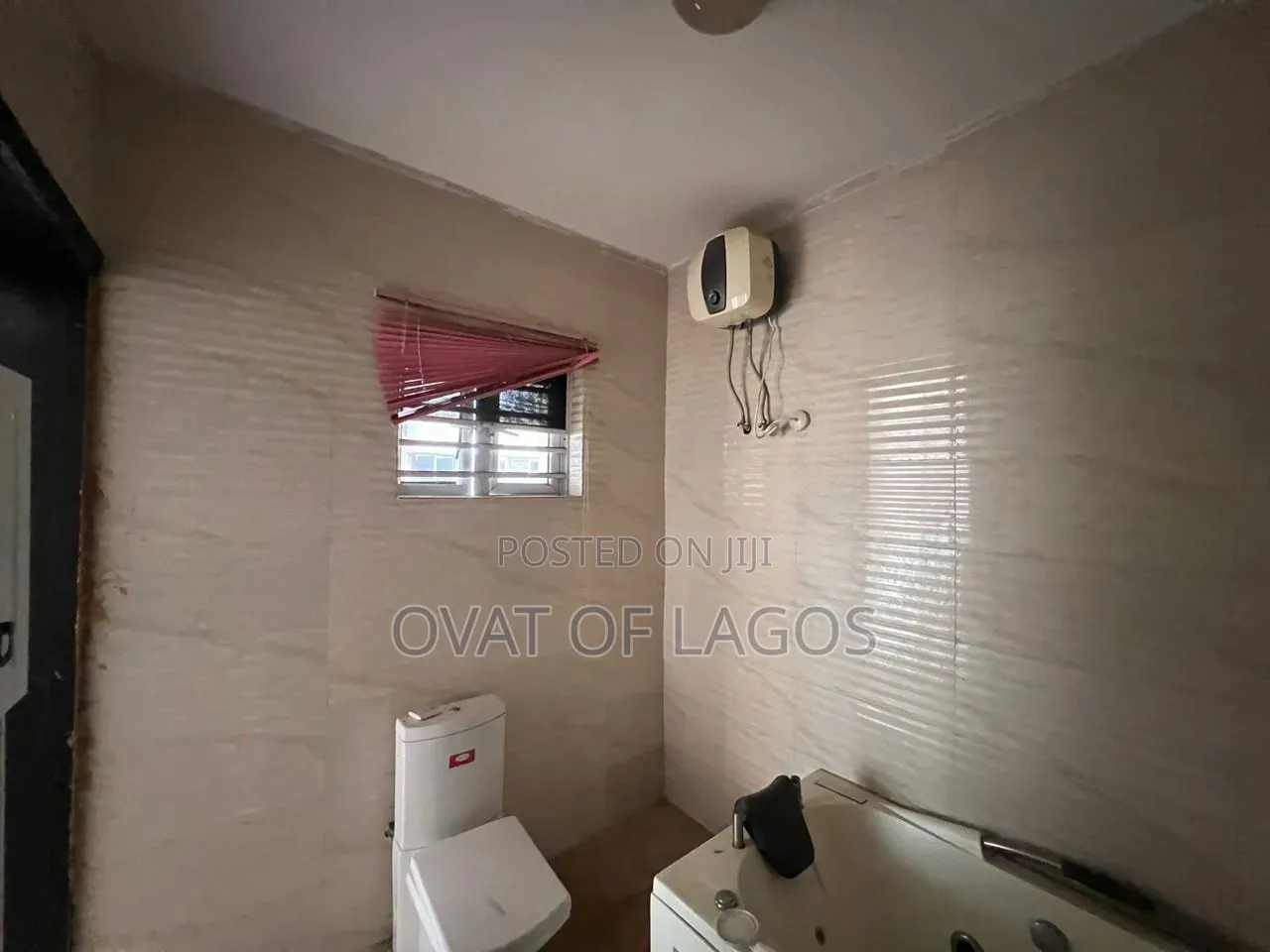 4bdrm Duplex in Chevron for sale