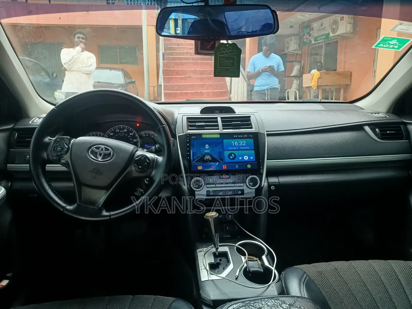 Toyota Camry SE 4dr Sedan (2.5L 4cyl 6A) 2014 Red
