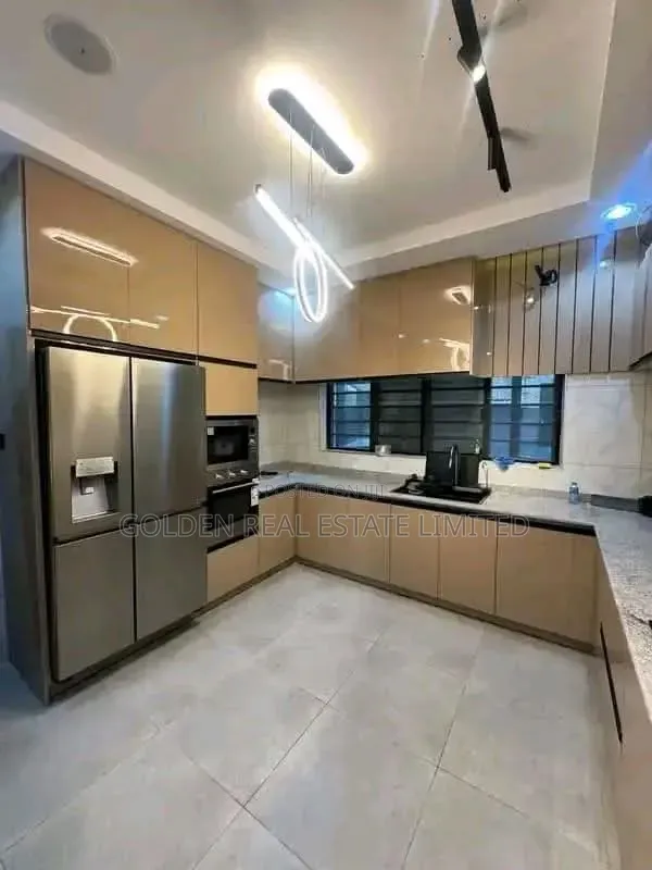 Furnished 3bdrm Duplex in Shell Location for sale